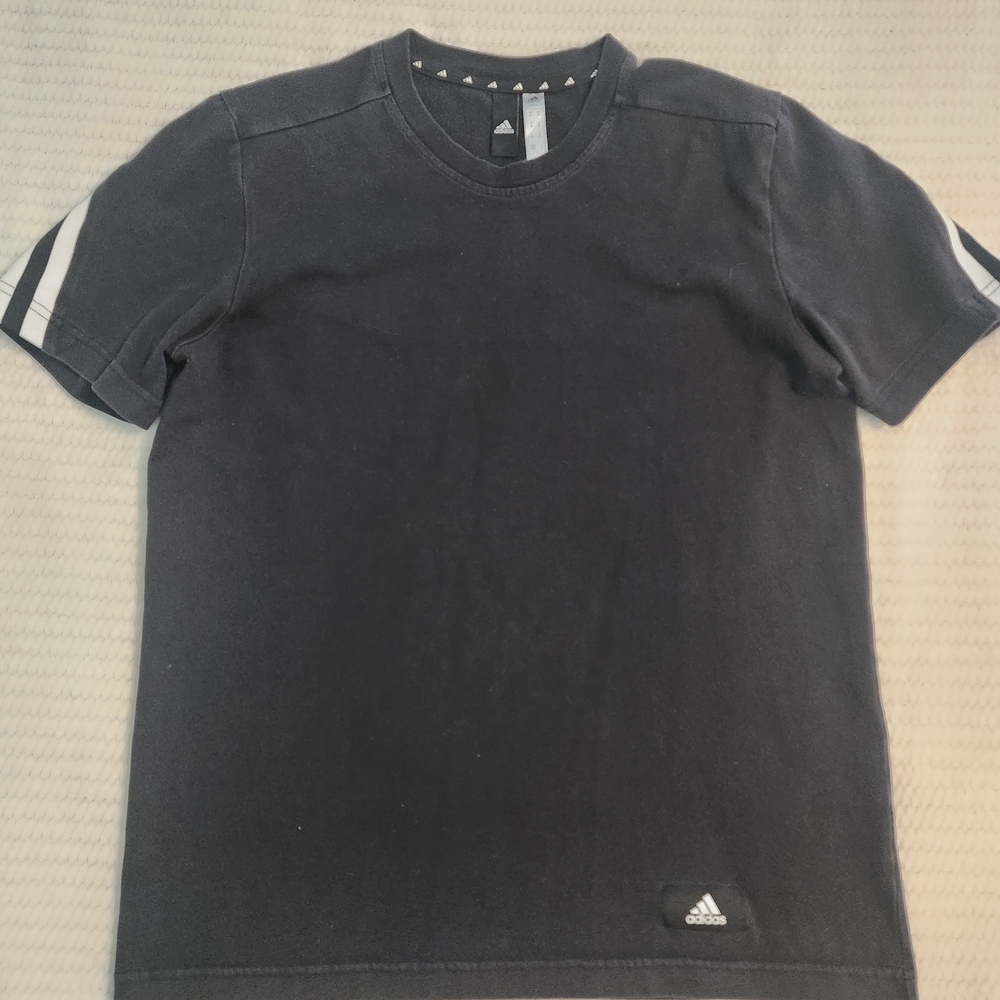 Adidas Men's T-shirt Size M Made In Vietnam 70% Cotton Short Sleeve